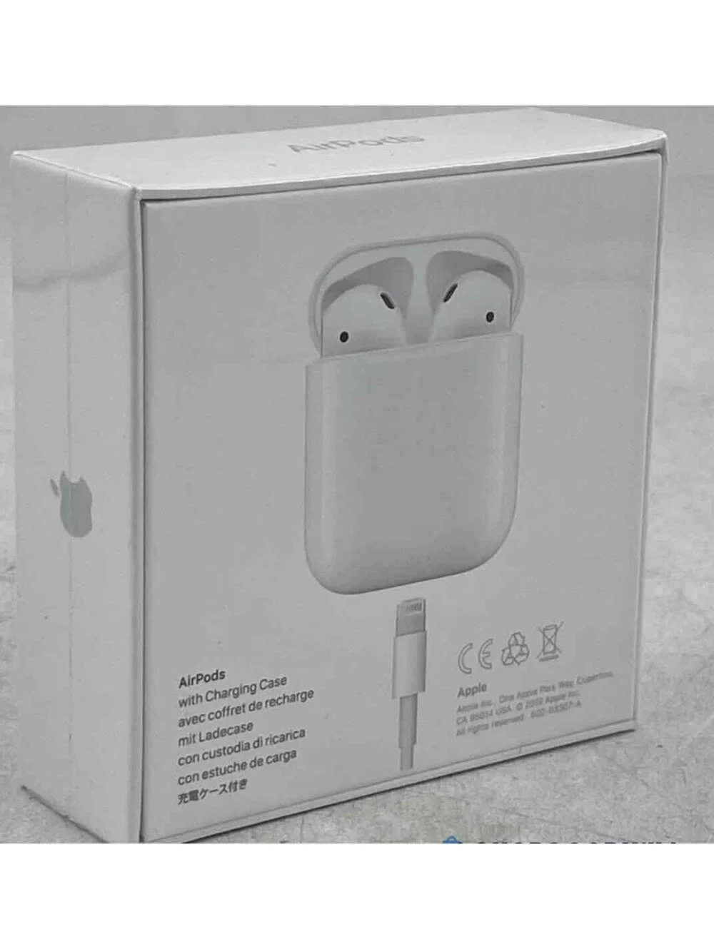 Apple AirPods (1st Generation MMEF2AM/A) Brand New Sealed w/Charging Case White